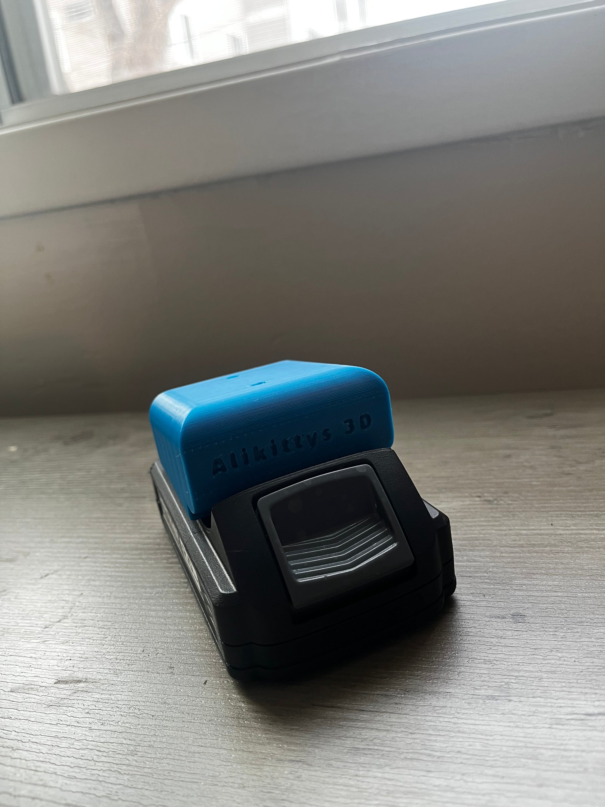 Hercules 20V Battery Mount | Heavy Duty ABS Wall Holder & Organizer